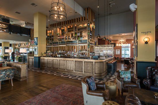 Waterside Bar & Restaurant